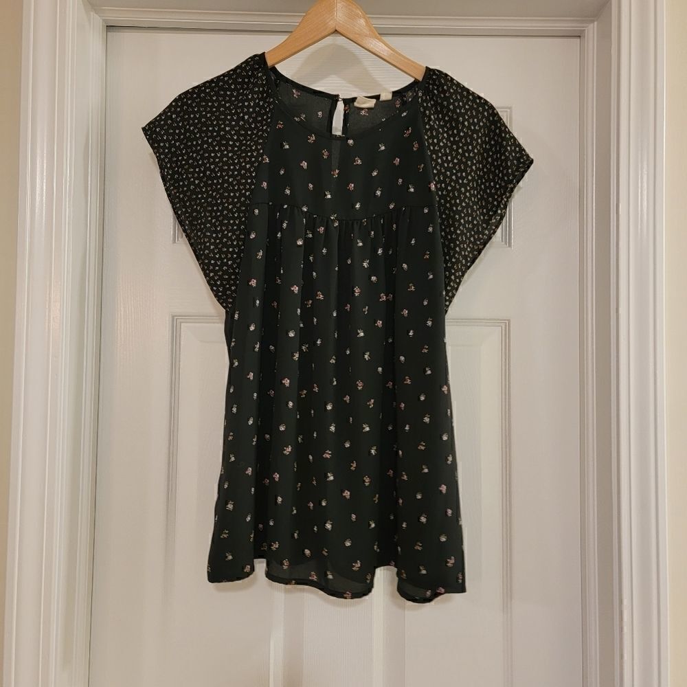 Gap Floral Short Flutter Sleeve Top Size small tall